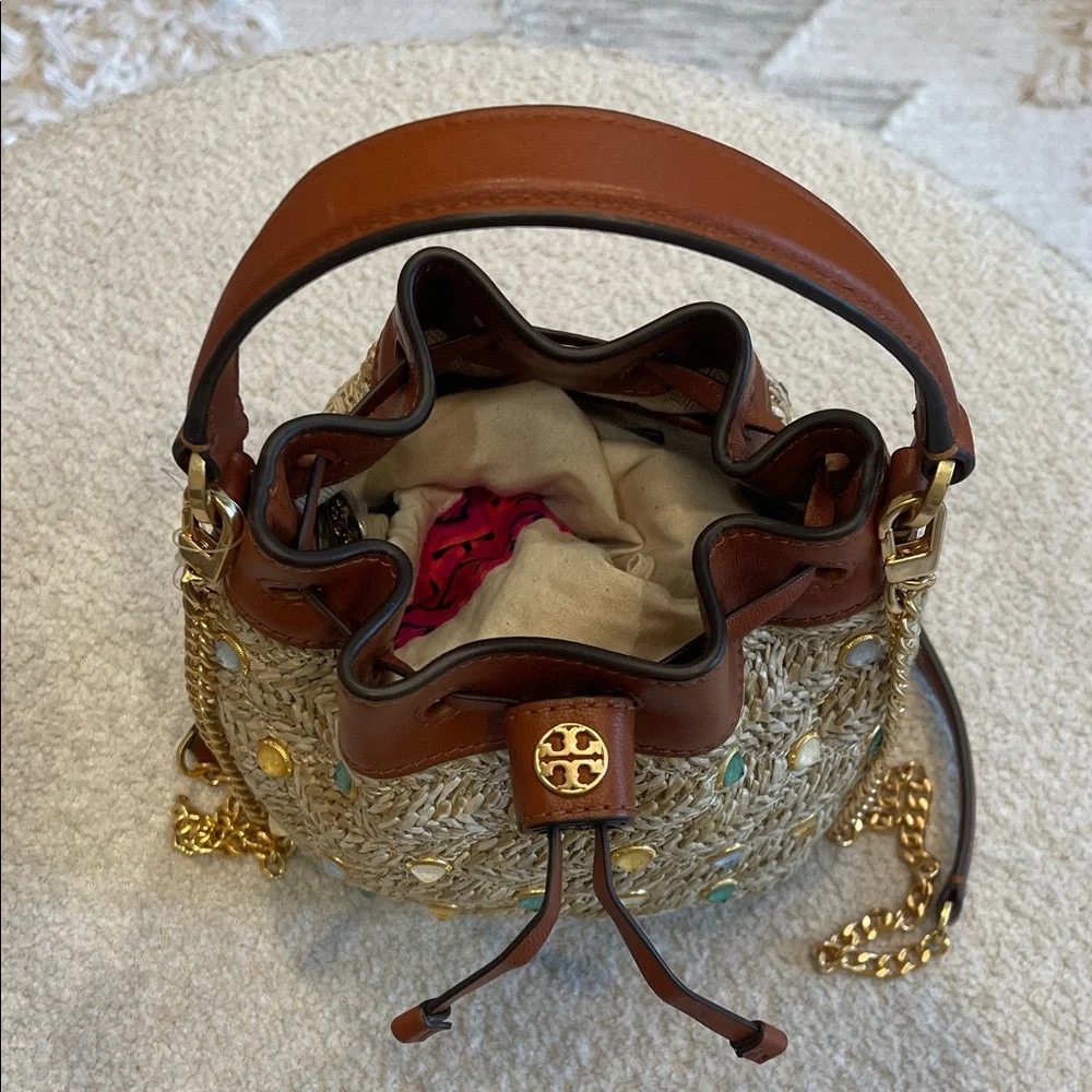 Tory Burch Straw Bucket Bag with Brown Leather and Crossbody Gold Chain - Picture 2 of 7